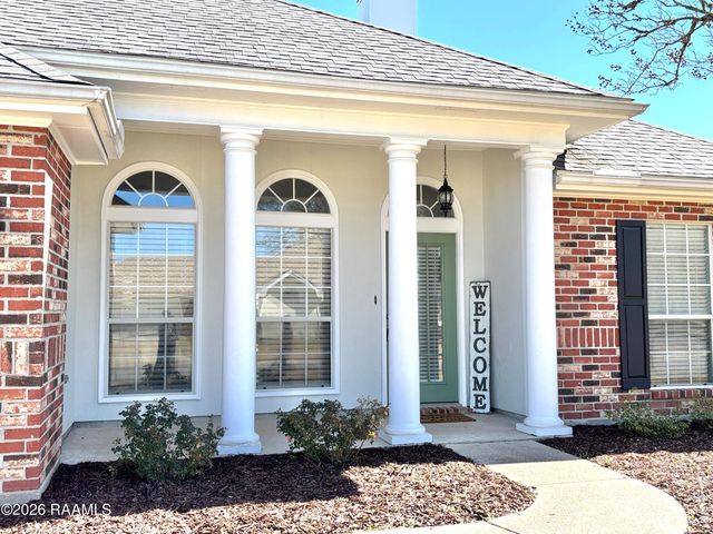 102 Pear Tree Circle, Broussard, LA 70518