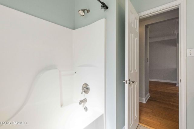 102 Pear Tree Circle, Broussard, LA 70518