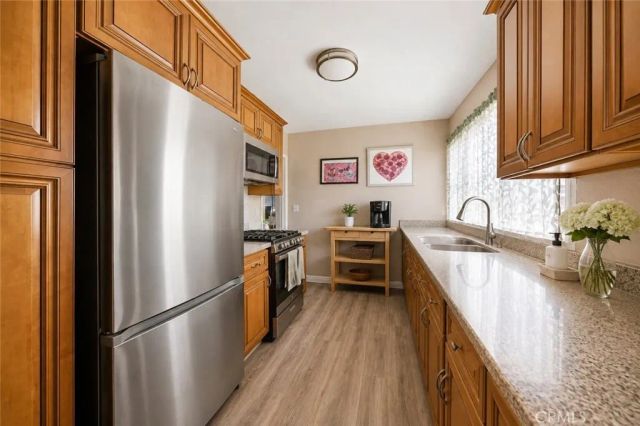 1221 W 88th, Los Angeles, CA 90044