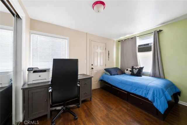 1221 W 88th, Los Angeles, CA 90044