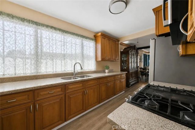 1221 W 88th, Los Angeles, CA 90044