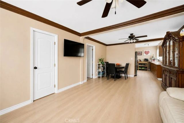 1221 W 88th, Los Angeles, CA 90044