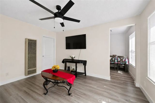 1221 W 88th, Los Angeles, CA 90044