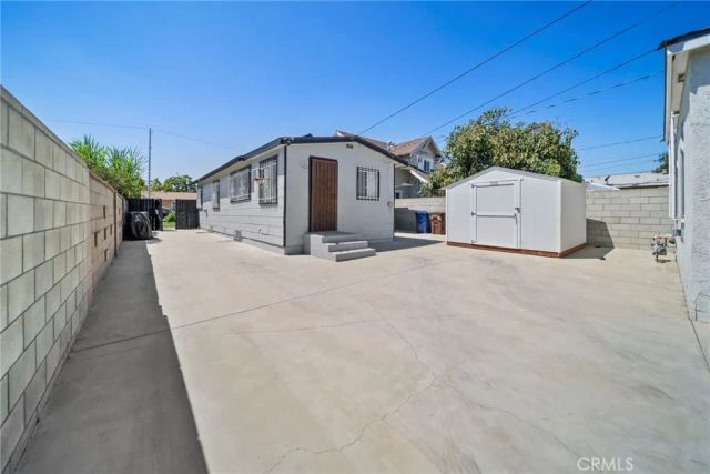 1221 W 88th, Los Angeles, CA 90044