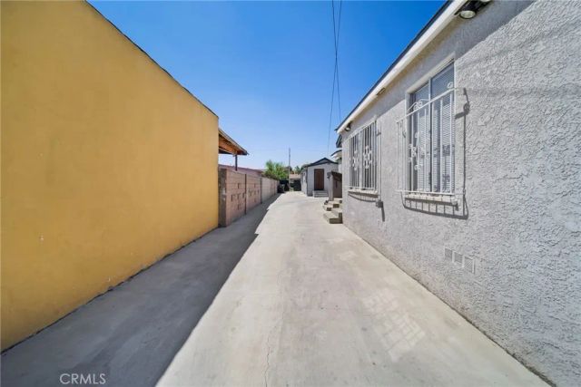 1221 W 88th, Los Angeles, CA 90044