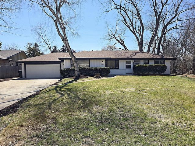 519 W Montclaire AVENUE, Glendale, WI 53217