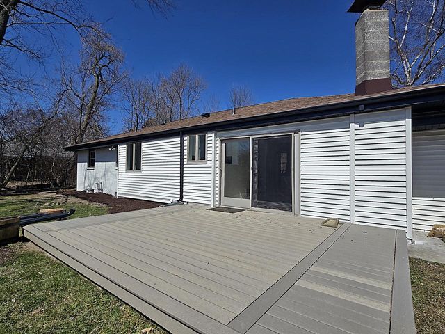 519 W Montclaire AVENUE, Glendale, WI 53217