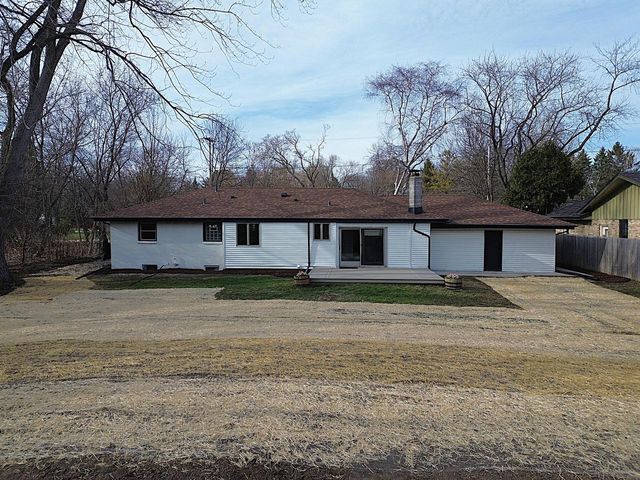 519 W Montclaire AVENUE, Glendale, WI 53217