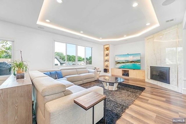 1138 Abbott Boulevard, Fort Lee, NJ 07024