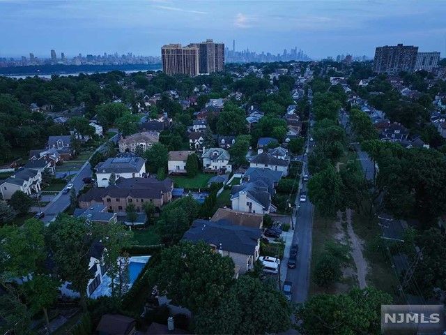 1138 Abbott Boulevard, Fort Lee, NJ 07024