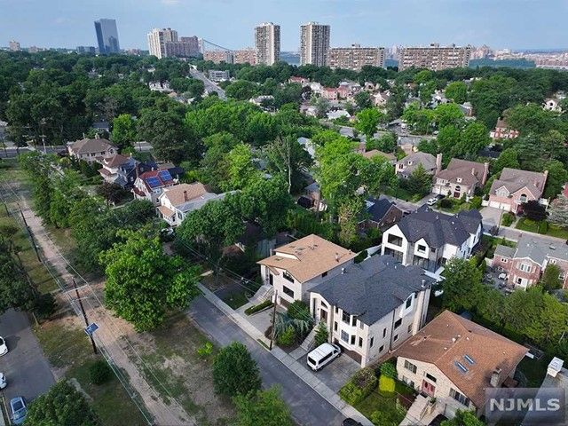 1138 Abbott Boulevard, Fort Lee, NJ 07024