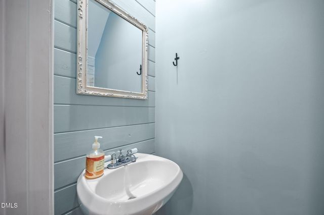 106 W Graham Street, Mebane, NC 27302