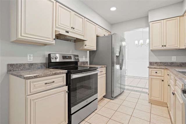 30 SWEETWATER CREEK CIRCLE, Oviedo, FL 32765