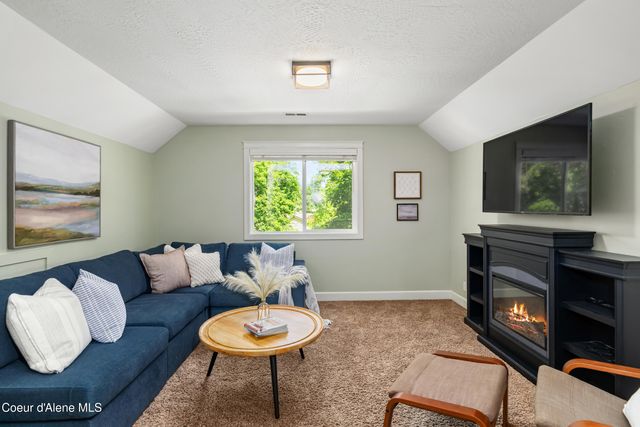 910 E Saint Maries AVE, Coeur D'alene, ID 83814