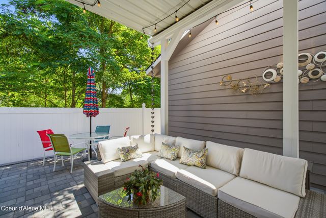 910 E Saint Maries AVE, Coeur D'alene, ID 83814