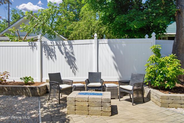 910 E Saint Maries AVE, Coeur D'alene, ID 83814