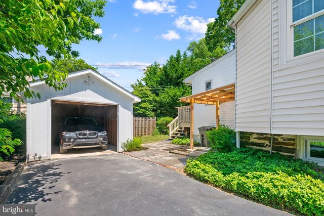13 RODNEY RD, Bryn Mawr, PA 19010