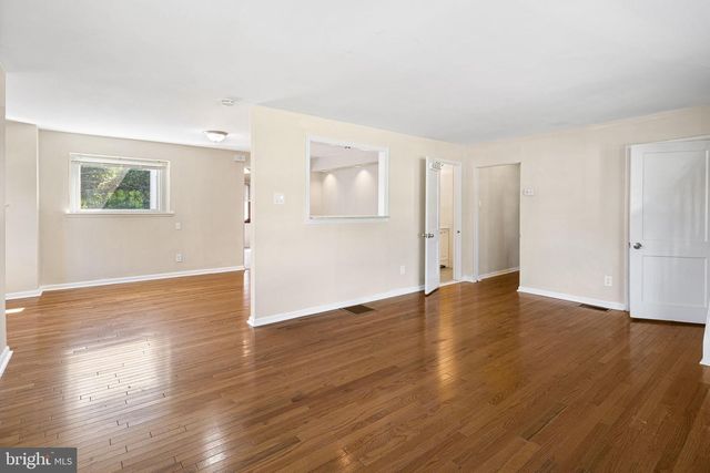 13 RODNEY RD, Bryn Mawr, PA 19010