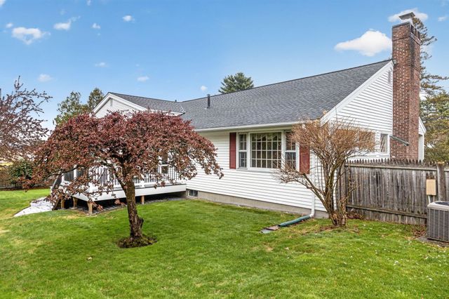 75 North Acres Road, Manchester, NH 03104