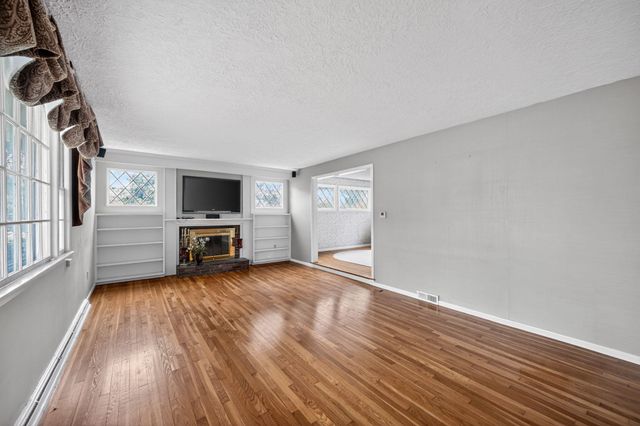 75 North Acres Road, Manchester, NH 03104