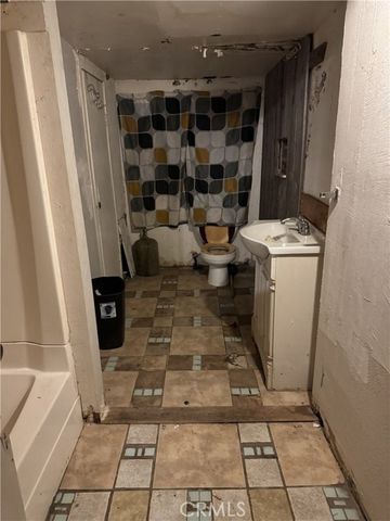 12441 Pine Street, Clearlake Oaks, CA 95423