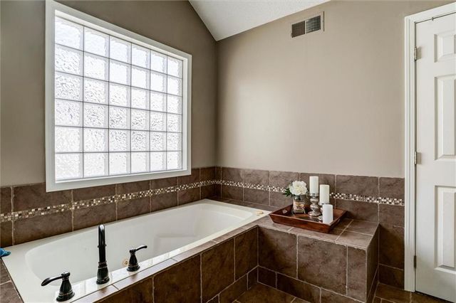 12988 S Hagan Street, Olathe, KS 66062