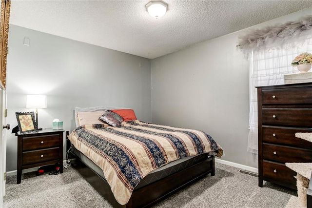 12988 S Hagan Street, Olathe, KS 66062