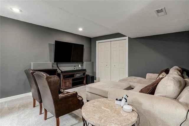 12988 S Hagan Street, Olathe, KS 66062