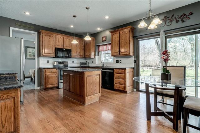 12988 S Hagan Street, Olathe, KS 66062