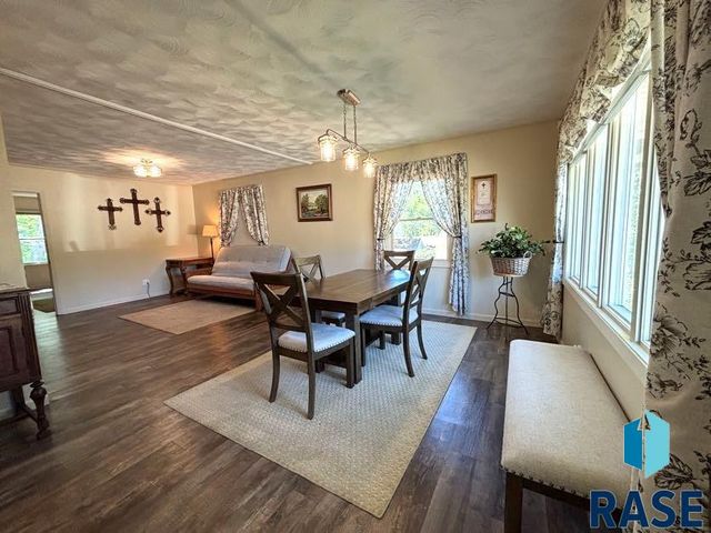 114 N Maple Ave Avenue, Pierre, SD 57501