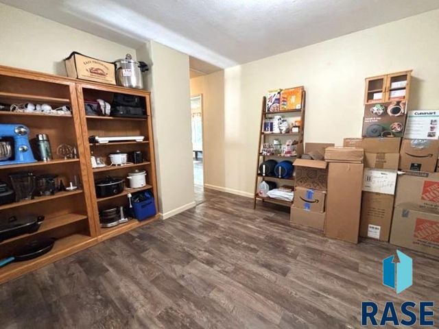 114 N Maple Ave Avenue, Pierre, SD 57501