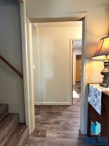 114 N Maple Ave Avenue, Pierre, SD 57501