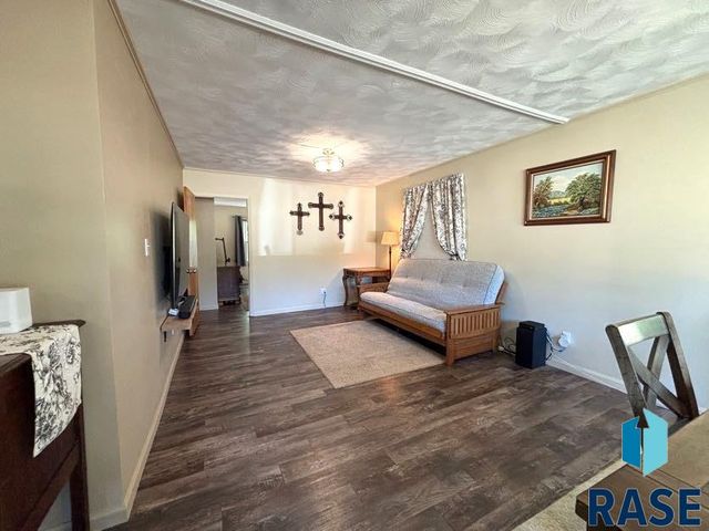 114 N Maple Ave Avenue, Pierre, SD 57501