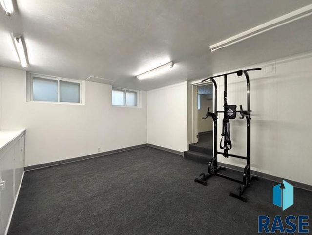 114 N Maple Ave Avenue, Pierre, SD 57501