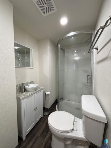 114 N Maple Ave Avenue, Pierre, SD 57501