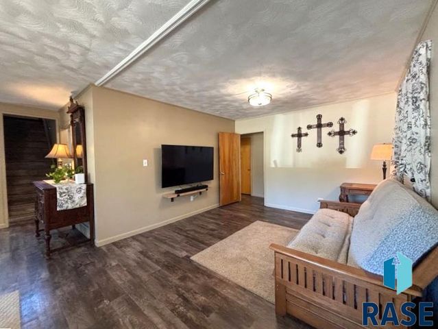 114 N Maple Ave Avenue, Pierre, SD 57501