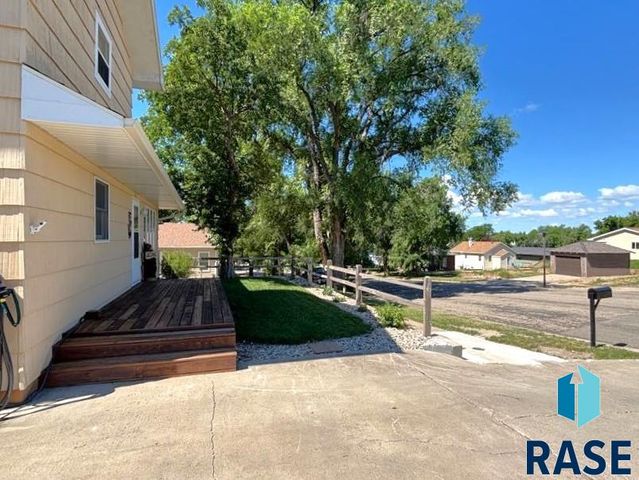 114 N Maple Ave Avenue, Pierre, SD 57501