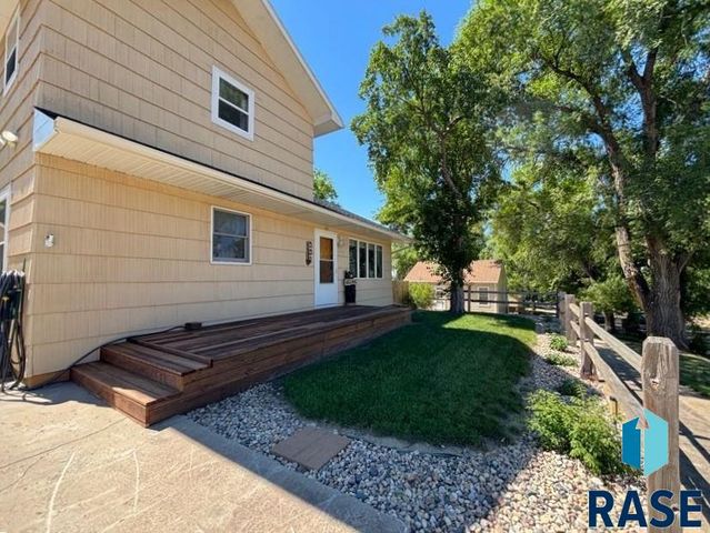 114 N Maple Ave Avenue, Pierre, SD 57501