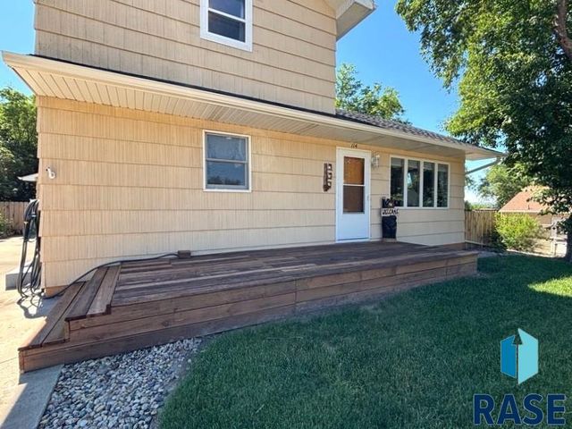 114 N Maple Ave Avenue, Pierre, SD 57501
