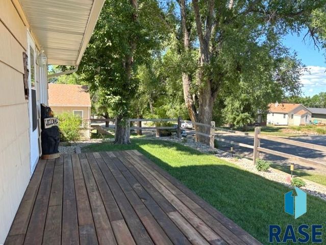 114 N Maple Ave Avenue, Pierre, SD 57501