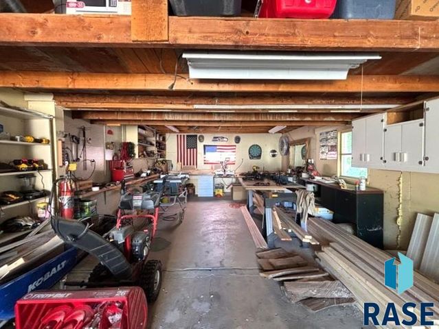 114 N Maple Ave Avenue, Pierre, SD 57501