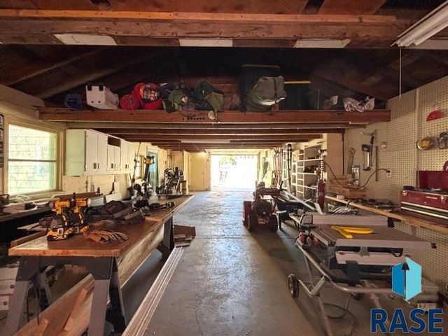 114 N Maple Ave Avenue, Pierre, SD 57501