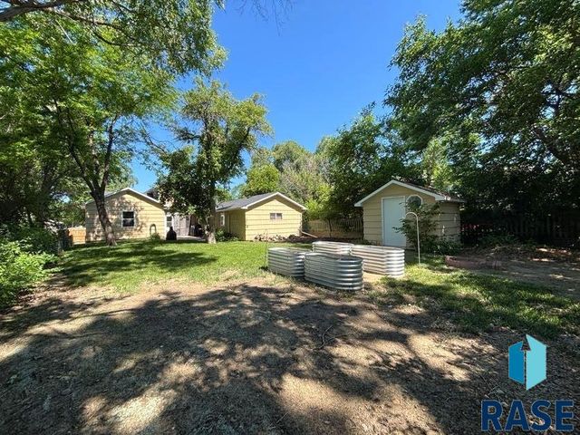 114 N Maple Ave Avenue, Pierre, SD 57501