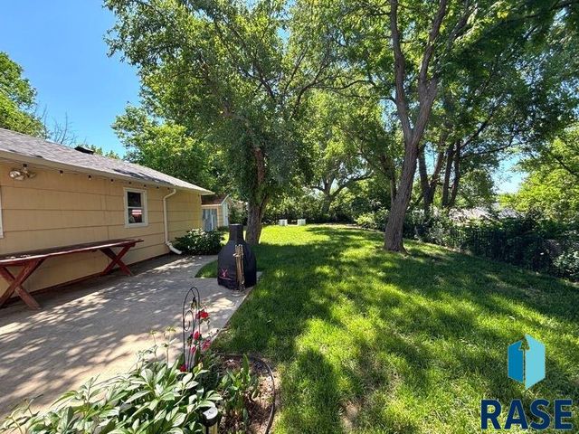 114 N Maple Ave Avenue, Pierre, SD 57501