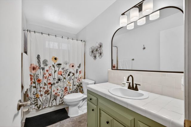 692 W Gettysburg Avenue, Clovis, CA 93612