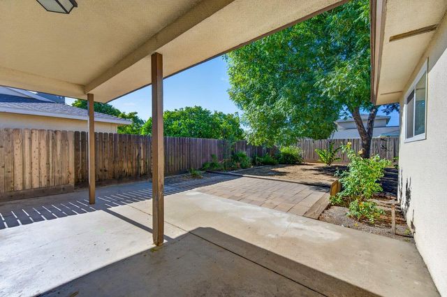 692 W Gettysburg Avenue, Clovis, CA 93612