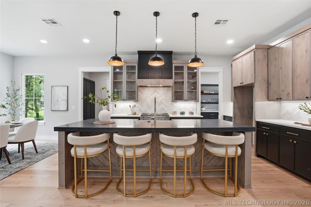 28334 E 71st Place, Broken Arrow, OK 74014