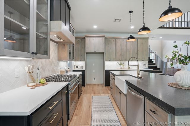 28334 E 71st Place, Broken Arrow, OK 74014