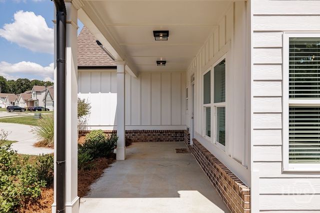 15 Richmond Drive, Statham, GA 30666