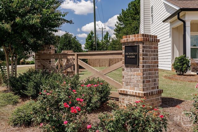 15 Richmond Drive, Statham, GA 30666